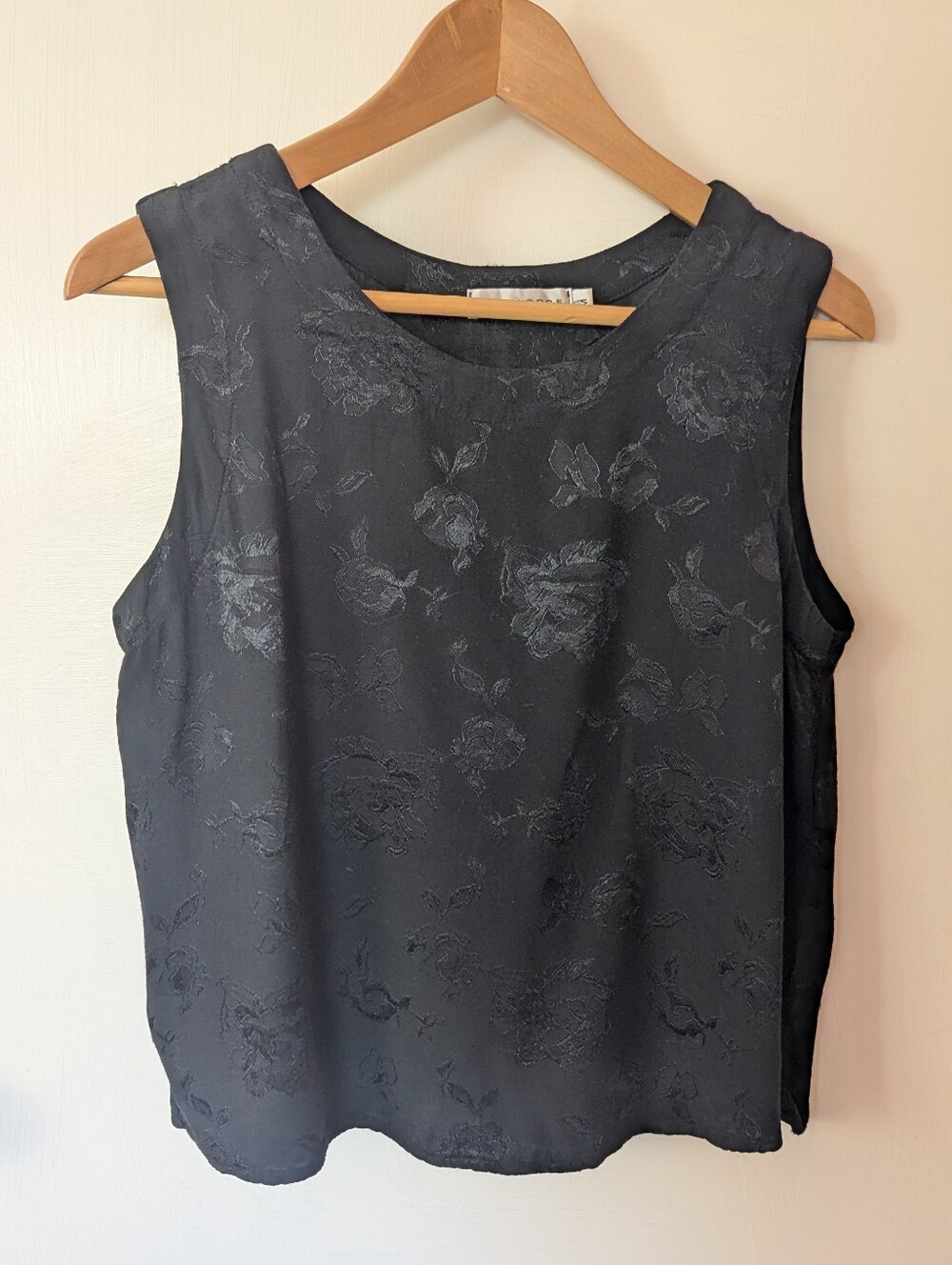 Sleeveless Black Floral Jacquard Top